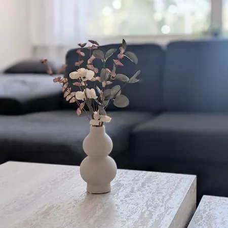 Apartman 7 - Comfy With Sauna, Private Parking